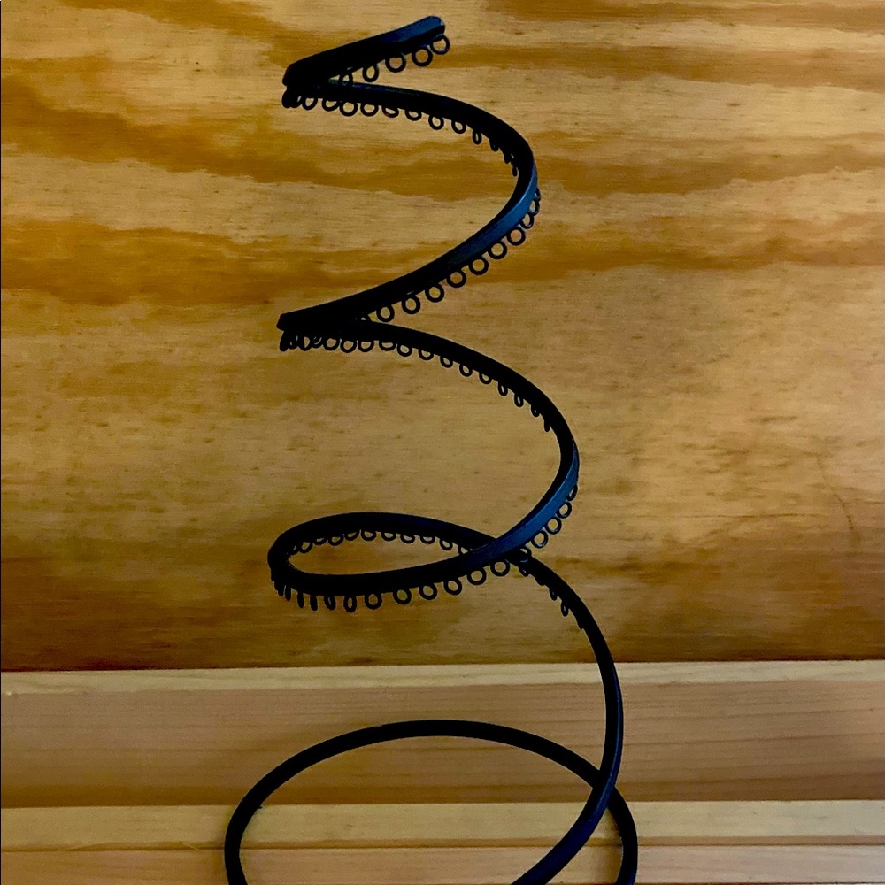 Black Earring Stand